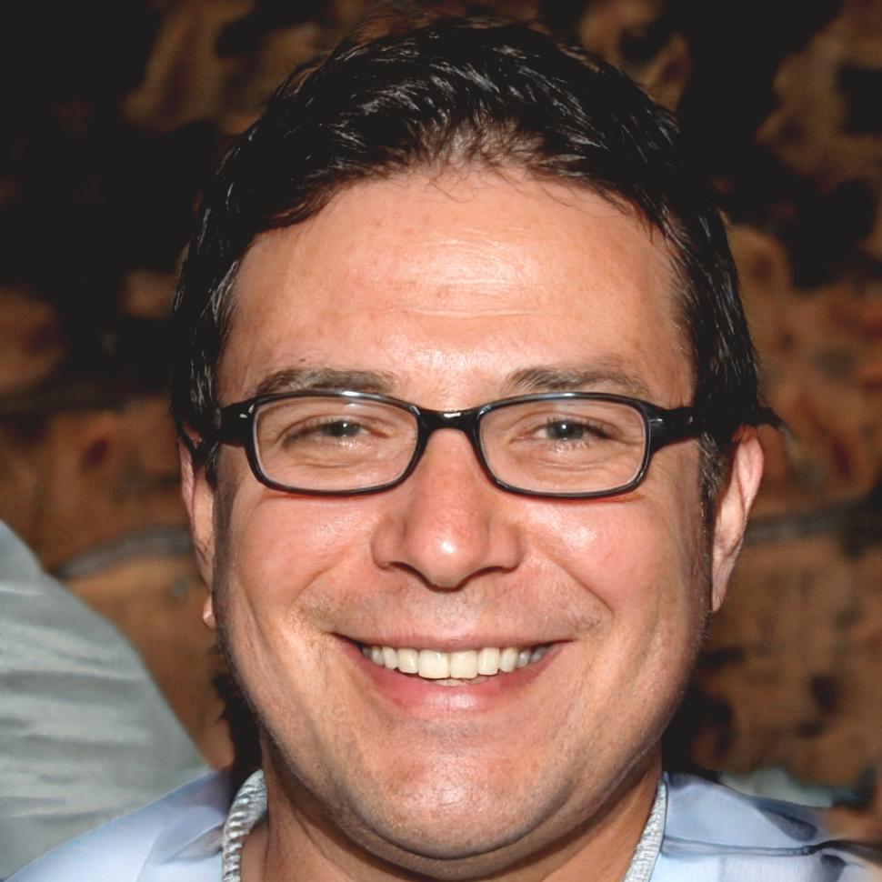 Miguel Ruiz, dermatólogo especialista en cuidado facial